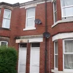 Rent 3 bedroom flat in North East England