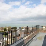 Rent 3 bedroom apartment of 83 m² in Ryde