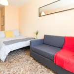 Rent 5 bedroom apartment in Valencia