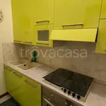 Affitto 3 camera appartamento di 90 m² in Desenzano del Garda