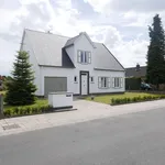 Huur 4 slaapkamer huis van 600 m² in Sint-Kruis (Brugge)