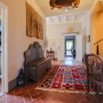 Rent 4 bedroom apartment of 350 m² in Florence