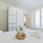 Rent 2 bedroom apartment of 39 m² in Paris