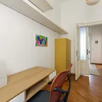 Rent 3 bedroom apartment in Milan