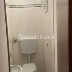 Affitto 4 camera appartamento di 102 m² in Reggio nell'Emilia