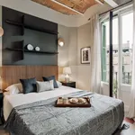 Rent 4 bedroom apartment of 79 m² in Barcelona