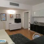 Rent 3 bedroom apartment of 90 m² in Milan