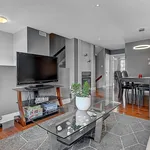 Maison de 1291 m² avec 11 chambre(s) en location à Laval (administrative region)