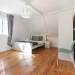 Rent a room in lisbon