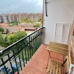 Rent a room of 150 m² in madrid