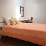 Rent a room in lisbon