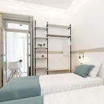 Rent 4 bedroom apartment in lisbon