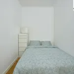 Rent 16 bedroom apartment in Lisbon