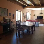 Rent 6 bedroom house of 150 m² in Lapio