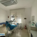 Affitto 3 camera appartamento di 64 m² in Genoa