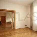 Pronajměte si 4 ložnic/e byt o rozloze 120 m² v Prague