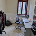 Affitto 5 camera appartamento di 60 m² in Naples