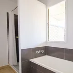 Rent 3 bedroom house in Gin Gin