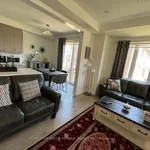 Rent 3 bedroom apartment in Richmond Hill