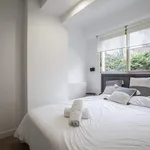 Rent 1 bedroom apartment of 100 m² in Paris