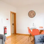 Rent 2 bedroom apartment of 60 m² in lisbon