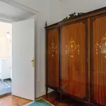 Rent a room of 180 m² in lisbon