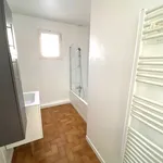 Appartement de 75 m² avec 3 chambre(s) en location à SUR ISERE