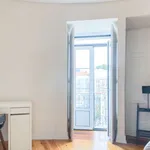 Rent 4 bedroom apartment in lisbon