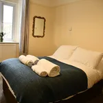 Rent 1 bedroom flat of 14 m² in Torquay