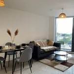 Rent 2 bedroom flat in Salford