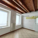 Affitto 3 camera appartamento di 109 m² in Ponte San Pietro