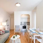 Rent 5 bedroom apartment of 60 m² in Porto