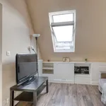 Appartement de 269 m² avec 1 chambre(s) en location à Paris