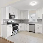 Rent 3 bedroom apartment in Jersey City