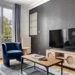 Appartement de 743 m² avec 2 chambre(s) en location à Paris