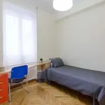 Rent a room of 95 m² in madrid