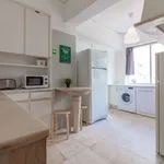 Rent a room of 160 m² in lisbon