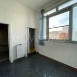 Affitto 3 camera appartamento di 130 m² in Taranto