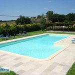 Rent 5 bedroom house of 250 m² in Perugia