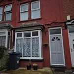 Rent 3 bedroom house in West Midlands