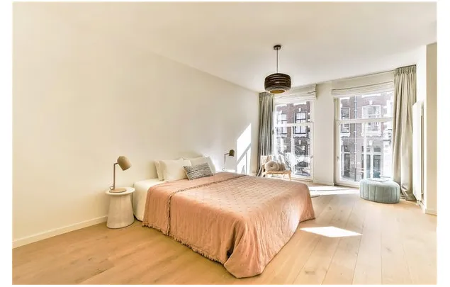 Huur 5 slaapkamer appartement van 205 m² in Amsterdam