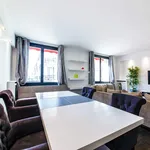 Appartement de 74 m² avec 1 chambre(s) en location à Paris