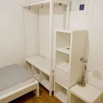 Rent a room in lisbon