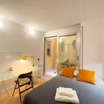 Rent a room of 100 m² in barcelona