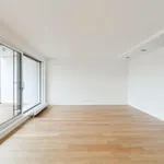 Pronajměte si 4 ložnic/e byt o rozloze 128 m² v Prague