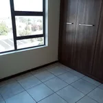 Rent 2 bedroom apartment in Roodepoort