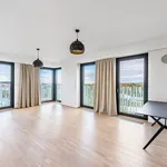 Pronajměte si 4 ložnic/e byt o rozloze 124 m² v Prague