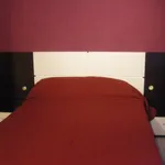 Rent a room in Madrid']