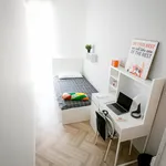 Rent 6 bedroom apartment in Bari