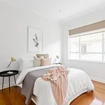 Rent 2 bedroom apartment in Elsternwick